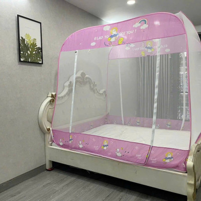 Màn Chụp Cao Cấp Mộc Miên Đỉnh Vuông - Kích Thước 1,6mx2m ( Trắng Viền Hồng )