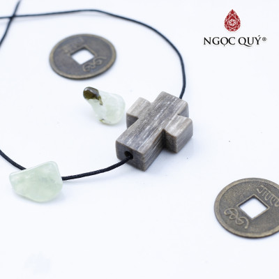 Mặt dây chuyền thánh giá xỏ ngang đá gỗ hóa thạch mệnh hỏa, mộc - Ngọc Quý Gemstones