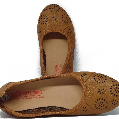 Giày nữ hoa văn Huy Hoàng da bò màu da HT7950