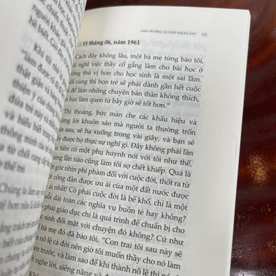 [Tủ sách Lyceum] (sách mới 2022) TRẺ EM KHÓ HỌC THẾ NÀO - Sách kinh điển về sự phát triển ở trẻ em – John Holt - Audax dịch - Lyceum - NXB Đà Nẵng (Bìa mềm)