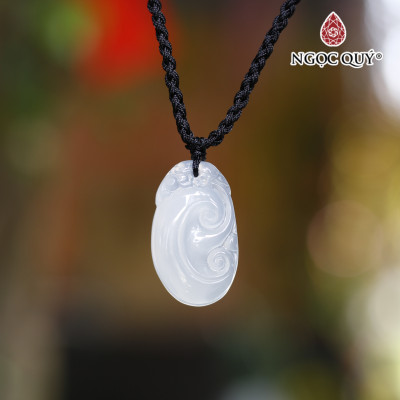 Mặt dây chuyền ngọc bội như ý Ruyi đá mã não trắng 3.3x2x0.8cm mệnh thủy, kim - Ngọc Quý Gemstones