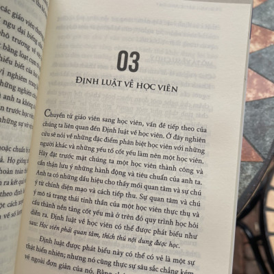 (Combo 2c) 7 ĐỊNH LUẬT GIẢNG DẠY - TRÍ TUỆ HIỆU TRƯỞNG: Những lời khuyên thiết yếu cho các nhà lãnh đạo trường học – Times Book - NXB Dân Trí