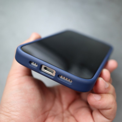 Ốp lưng chống sốc lưng nhám chống vân tay cho iPhone 15 Pro Max iP 15 Pro 15 Plus hiệu Likgus KING - viền camera kim loại, cạnh cao su chống sốc, chống mồ hôi tay - Hàng nhập khẩu