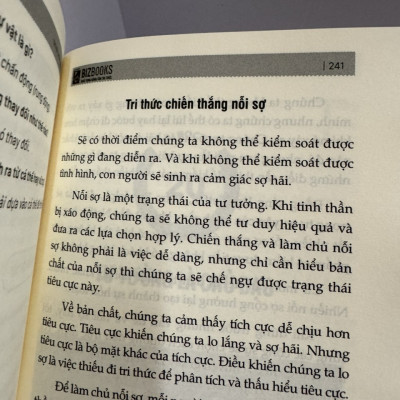 (Tái Bản 2023) 24 BÀI HỌC THẦN KÌ NHẤT THẾ GIỚI - Charles E. Haanel - Bizbooks - NXB Hồng Đức