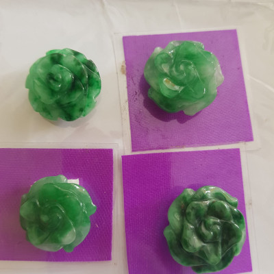 Mặt dây chuyền bông hồng nổi xanh đẹp Chất liệu 100% đá cẩm thạch xanh tự nhiên giao bất kỳ đẹp hết ạ Nữ về bọc Vàng lên làm mặt dây chuyền đeo đẹp sang  ạ