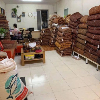 Chiếu Hạt Gỗ Pơ Mu Cao Cấp - Kích Thước 1,6mx2m hạt 1.8cm ( video , hình thật )