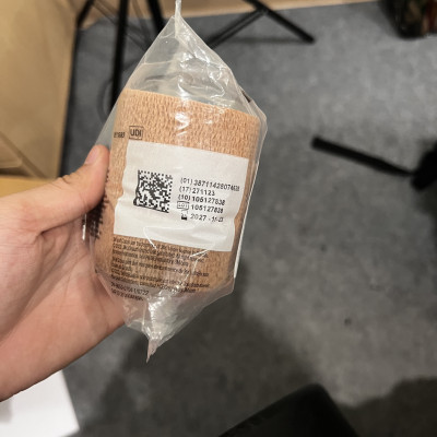 Băng thun y tế tự dính 3M Coban 1583, size 7,5cm*4,5cm - 1 cuộn/túi |  Xuất xứ Mỹ