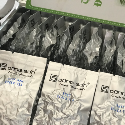 Hộp Quà Trà - Hộp Trà Chào Xuân - 10 loại trà hút chân không x 15g/ gói - Đông Sơn