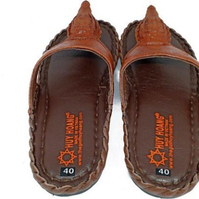 Dép nam Huy Hoàng đầu cá sấu màu nâu đỏ HT7239