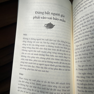 PHƯƠNG NGOẠI KHÁN HỒNG TRẦN -Các vấn đề xã hội qua lăng kính Phật giáo -Thích Thánh Nghiêm –Thái Hà -NXB Lao Động