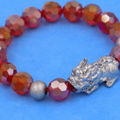 Vòng tay Pha Lê Cắt Giác Đỏ 10 ly mix Tỳ Hưu Inox 2 Bi VFLGOTHTRHB10 - Vòng tay thời trang phong thủy