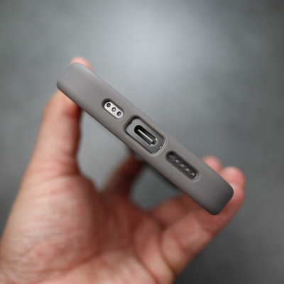 Ốp Lưng Chống Vân Tay cho iPhone 15 Pro Max, 14 ProMax, 13 Pro Max - Viền Camera Kim Loại, Cạnh Cao Su Chống Sốc, Chống Mồ Hôi Tay – Hàng chính hãng