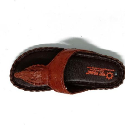 Dép nam Huy Hoàng đầu cá sấu màu nâu đỏ HT7239