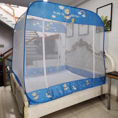 Màn Chụp Tự Bung Đỉnh Vuông Cao Cấp Mộc Miên - Màu Trắng Viền Xanh ( Hình thật )