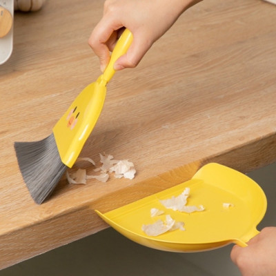 Chổi quét bụi bàn thờ đa năng  - kèm ky hốt rác mini  , có móc treo tiện lợi