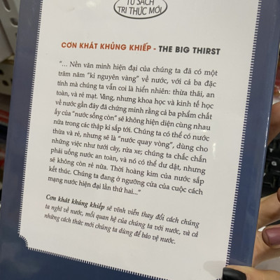 Cơn khát khủng khiếp : Cuộc sống bí mật và tương lai đầy sóng gió của nước ( NXB Tri Thức )