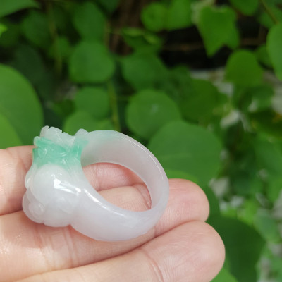 Nhẫn Tỳ Hưu Mới Nam Ni 20mm Đá Cẩm Thạch Tự Nhiên Trắng Xanh Ngọc Bóng Đẹp Size Nhẫn đk 20mm x bản 12mm ạ