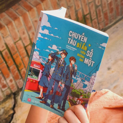 Sách - Chuyến Tàu Bí Ẩn Trên Đường Ray Số Một - AZ Việt Nam