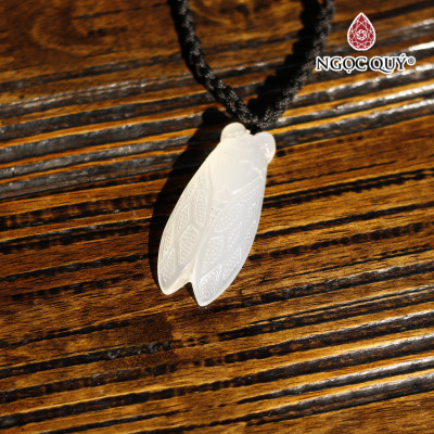 Mặt dây chuyền ngọc thiền con ve đá mã não trắng 4.5x2.1cm mệnh thủy, kim - Ngọc Quý Gemstones