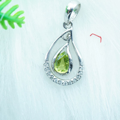 Mặt dây chuyền đá Peridot xanh lá tự nhiên hình giọt nước