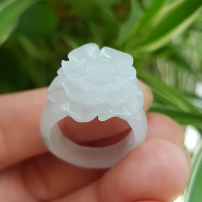 Nhẫn Nữ mới chạm Bông Hồng Nổi màu Trắng rất đẹp đá cẩm thạch tự nhiên Ni 18mm hợp mệnh kim mệnh thủy đeo tay xinh lắm ạ
