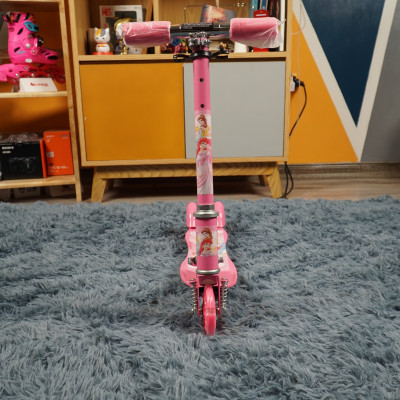 Xe Scooter Centosy 380 Ba Bánh Phát Sáng, Có 3 Màu Cho Bé Lựa Chon