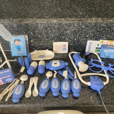 Bộ Đồ chơi bác sĩ cho bé trai gái cao cấp, mô phỏng thiết bị y tế thật