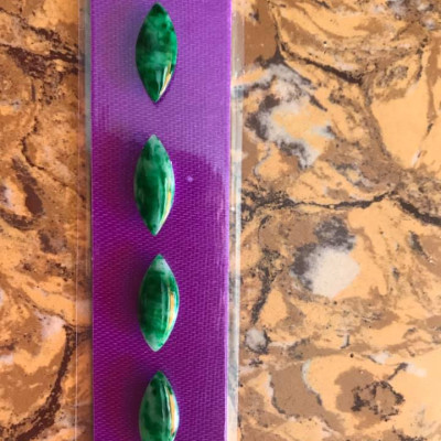 BỘ TRANG SỨC LẮC TAY MỚI KIỂU HẠT DƯA NHỎ 15MM X ĐK 6MM  ĐÁ CẨM THẠCH XANH SƠN THỦY BÓNG TỰ NHIÊN ĐẬM ĐẸP  NỮ LÀM LẮC TAY VÀNG ĐEO ĐẸP VÀ SANG LẮM Ạ