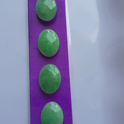 BỘ Lắc Tay Mới Oval 4 viên Xanh Ngọc Tươi đều bóng đẹp Size Dài 16mm x Ngang 12mm x cao 5mm Đá Ngọc Cẩm Thạch tự nhiên Nữ mệnh mộc hỏa thủy bọc vàng đeo đẹp sang món quà tặng ý nghĩa gửi đến Mẹ và người thân ạ