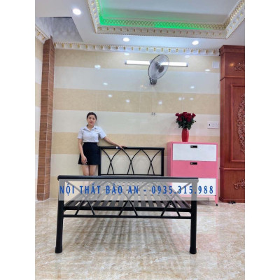 Giường sắt mỹ nghệ đan chéo nhiều kích thước, tháo lắp dễ dàng, miễn phí vận chuyển nội thành HCM