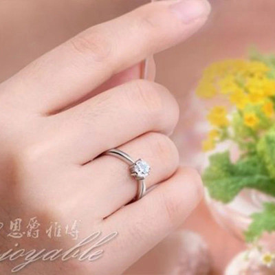 Nhẫn Nữ Bạc Nụ Đá Trắng Đơn Giản Tinh Tế Và Nữ Tính BẠC HIỂU MINH NU288