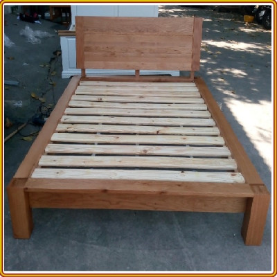 Giường ngủ Tundo gỗ sồi mặt gỗ 210 x 197 x 100cm