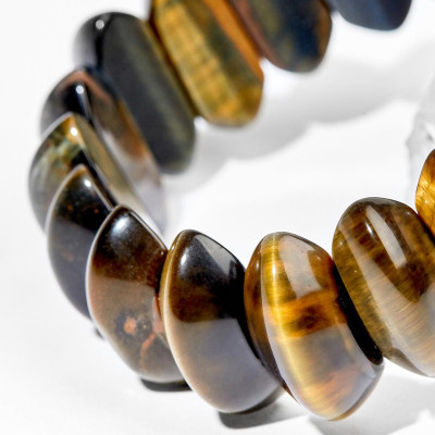 Vòng tay đá mắt hổ nanh hổ 10x22mm -  Ngọc Quý Gemstones