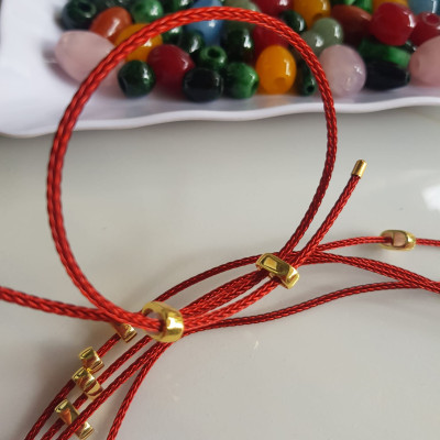 Dây thun Đỏ dẻo phối vòng tay hạt lu thống Size dây đỏ 2mm Nữ đã có hạt lu thống thì đây chính là sợi dây thun phối với hạt lu thống đeo xinh ạ