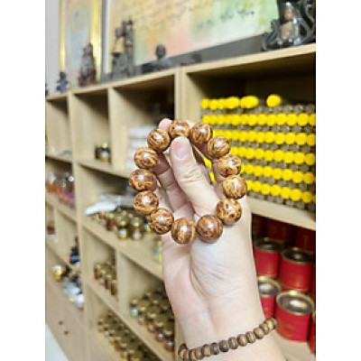 Vòng gỗ Nu huyết long - nu hoa - Size 18li loại VIP - nhiều tinh dầu, hút tài vận