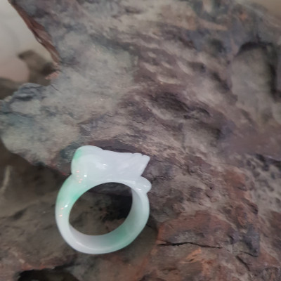 Nhẫn Tỳ Hưu Mới Nam Ni 19mm Đá Cẩm Thạch Tự Nhiên Trắng Xanh nhẹ Bóng Đẹp Size Nhẫn đk 19mm x bản 11mm ạ