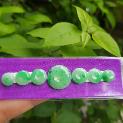 Bộ Trang Sức Lắc Tay Gồm Dãy 7 Đồng Tiền Xanh lớn nhỏ đều quá đẹp  Chất liệu đá cẩm thạch tự nhiên mệnh mộc hỏa thủy  Nữ bọc vàng làm lắc tay đeo rất đẹp tuyệt vời ạ