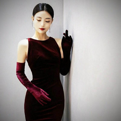 Găng tay chất liệu nhung màu đỏ cho Cô dâu và Dạ hội, đi tiệc, sự kiện, đạo cụ chụp ảnh MS: 44748