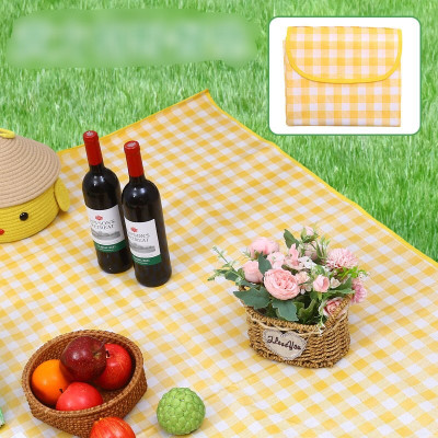 Tấm thảm du lịch dã ngoại gấp gọn  , bạt cắm trại cao cấp chống nước ,họa tiết caro màu sắc tươi mới , trang trí nhã nhặn xinh xắn có thể trải làm thảm chơi cho bé rất sạch sẽ nhỏ gọn dễ mang theo mọi nơi  