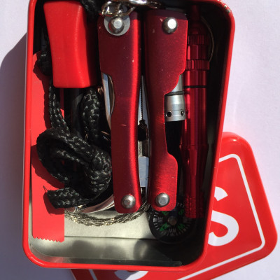 Bộ dụng cụ sinh tồn SOS hộp đỏ - Hàng chính hãng