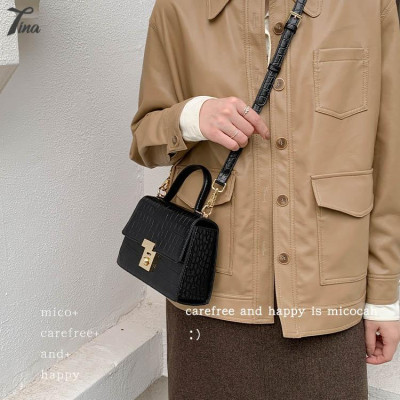 Túi cầm tay nữ Micocah 2021 thiết kế dáng vuông, có dây đeo chéo đơn giản (NSE490) (M401)