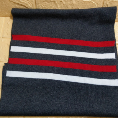 Khăn choàng Nam phong cách Hàn Quốc