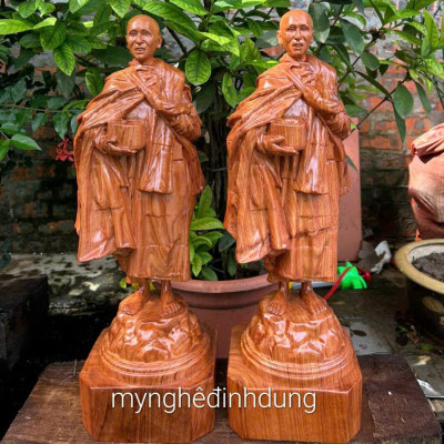 Tượng thầy thích minh tuệ bằng gỗ hương đá kt cao 50cm 