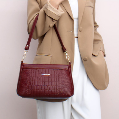 Túi xách nữ thời trang công sở cao cấp phong cách mới