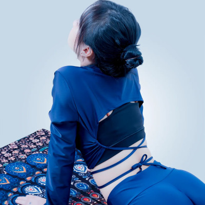 Bộ Đồ Thể Thao Nữ LMcation - Áo Đa Năng Joyce Crop Top & Quần Lửng Rita - Màu Xanh Đen