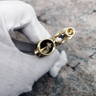 Vỏ Hột Quẹt Bật Lửa TEAM PISTOL Thiết Kế Thủ Công Kiểu Dáng Đòn Bẩy Độc Lạ Màu Vàng - Dùng Xăng Bấc Đá Cao Cấp