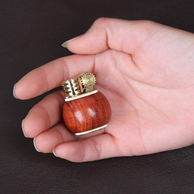 Vỏ Hột Quẹt Bật Lửa Xăng Đá Zorro Z583 Thiết Kế Tròn Nhỏ Gọn Tiện Lợi, Ốp Gỗ Cao Cấp - Dùng Xăng Bấc Đá