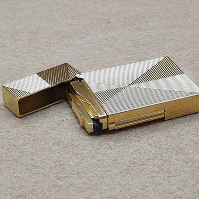 Vỏ Hột Quẹt Bật Lửa Upon Gas Đá D160V Họa Tiết Kẻ Hình Khối Đẹp Độc Lạ - Dùng Gas Đá Cao Cấp