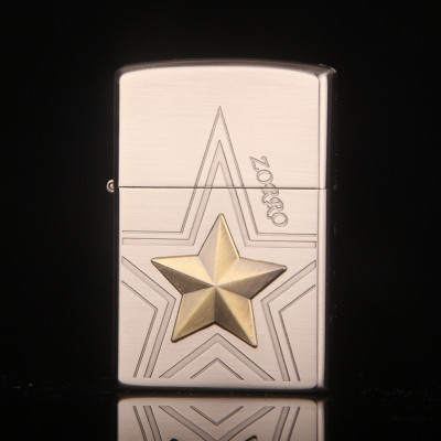 Vỏ Hột Quẹt Bật Lửa xăng đá Zorro Z8658 thiết kế họa tiết hình ngôi sao - dùng xăng bấc đá cao cấp ( giao màu ngẫu nhiên )
