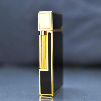 Vỏ Hột Quẹt Bật Lửa Gas Đá S.T Upon D86v Thiết Kế Họa Tiết Sơn Mài Đen In Quốc Huy Indonesia Độc Đáo - Dùng Gas Đá Cao Cấp